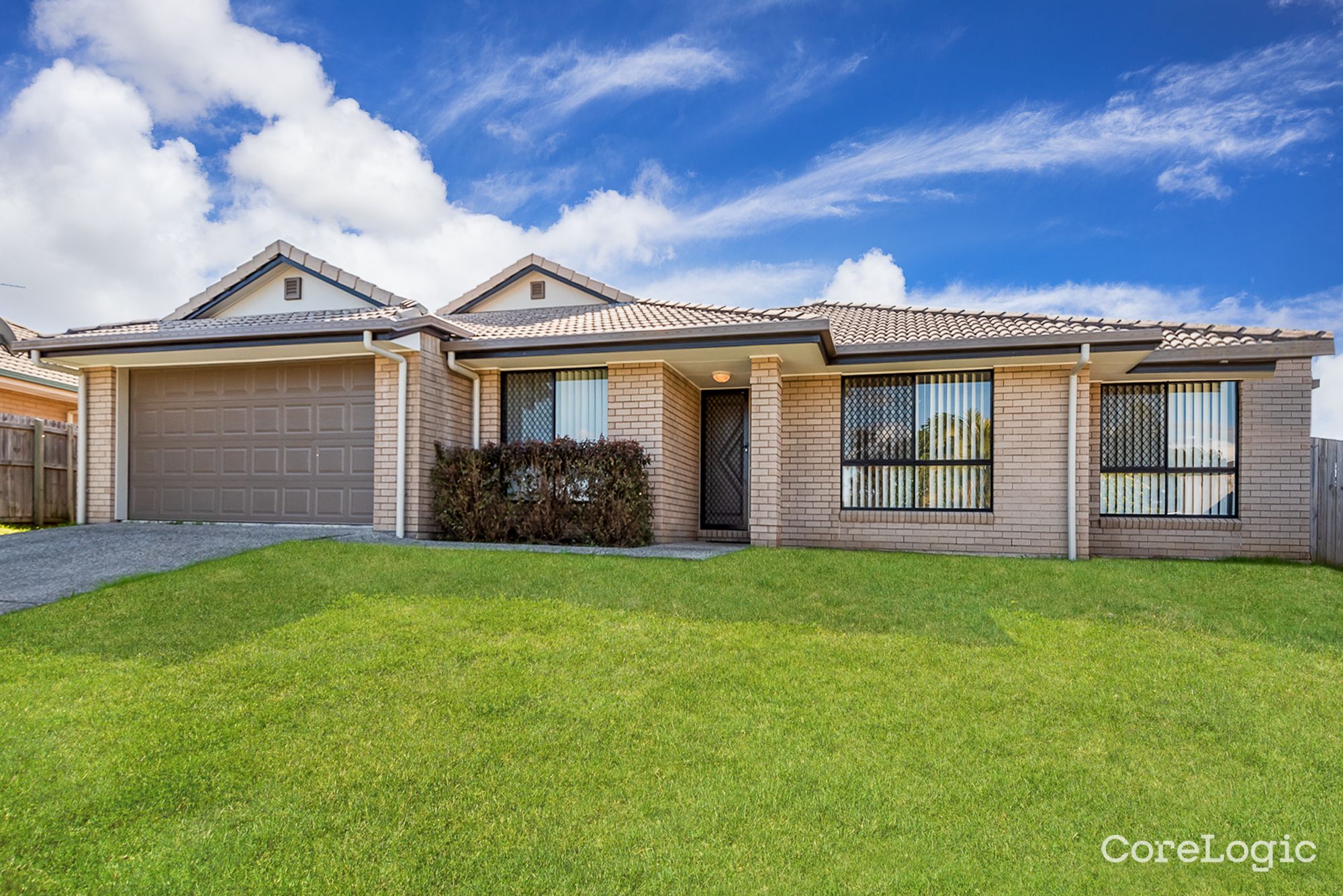 8 Jene Ct, Flinders View, QLD 4305