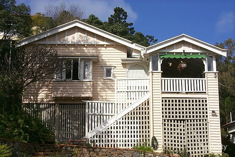 55 Barton Pde, Balmoral, QLD 4171