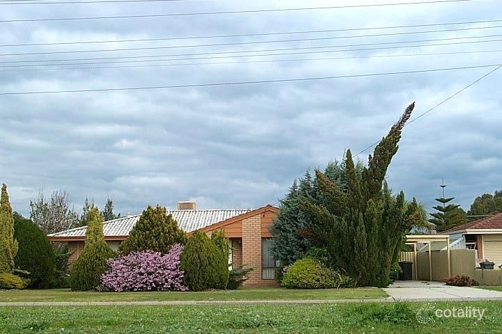 130 Willmott Dr, Cooloongup, WA 6168
