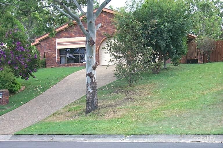 35 Latrobe Ave, Helensvale, QLD 4212