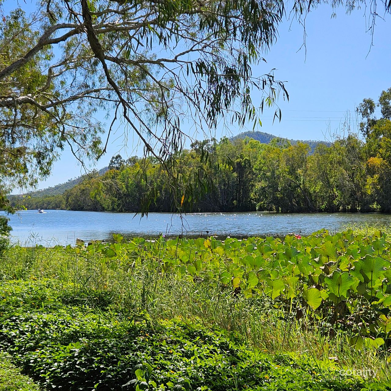 1258 Riverway Dr, Kelso, QLD 4815