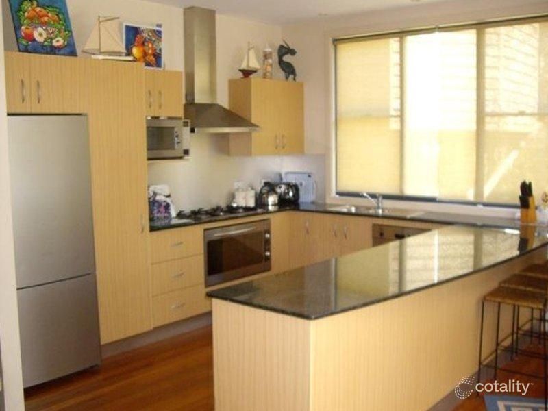 17 Nukara Ave, Hardys Bay, NSW 2257