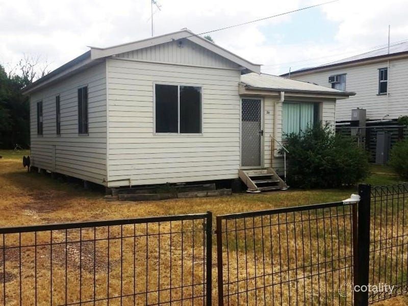 36 Charles St, Dalby, QLD 4405