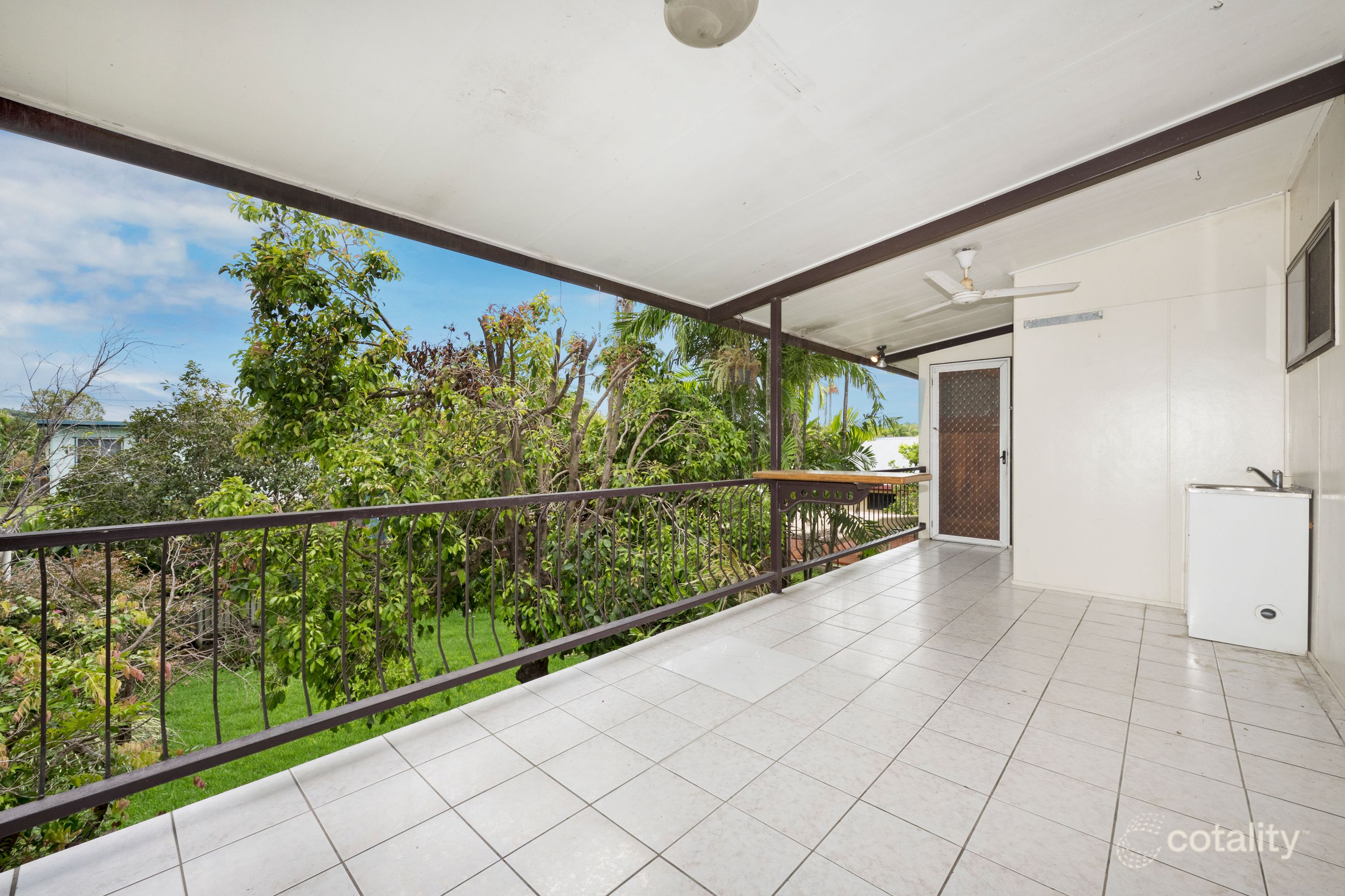 27 Bligh St, Kirwan, QLD 4817