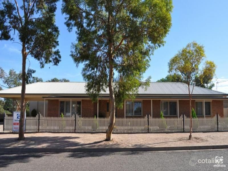 27 Edwards St, Stirling North, SA 5710