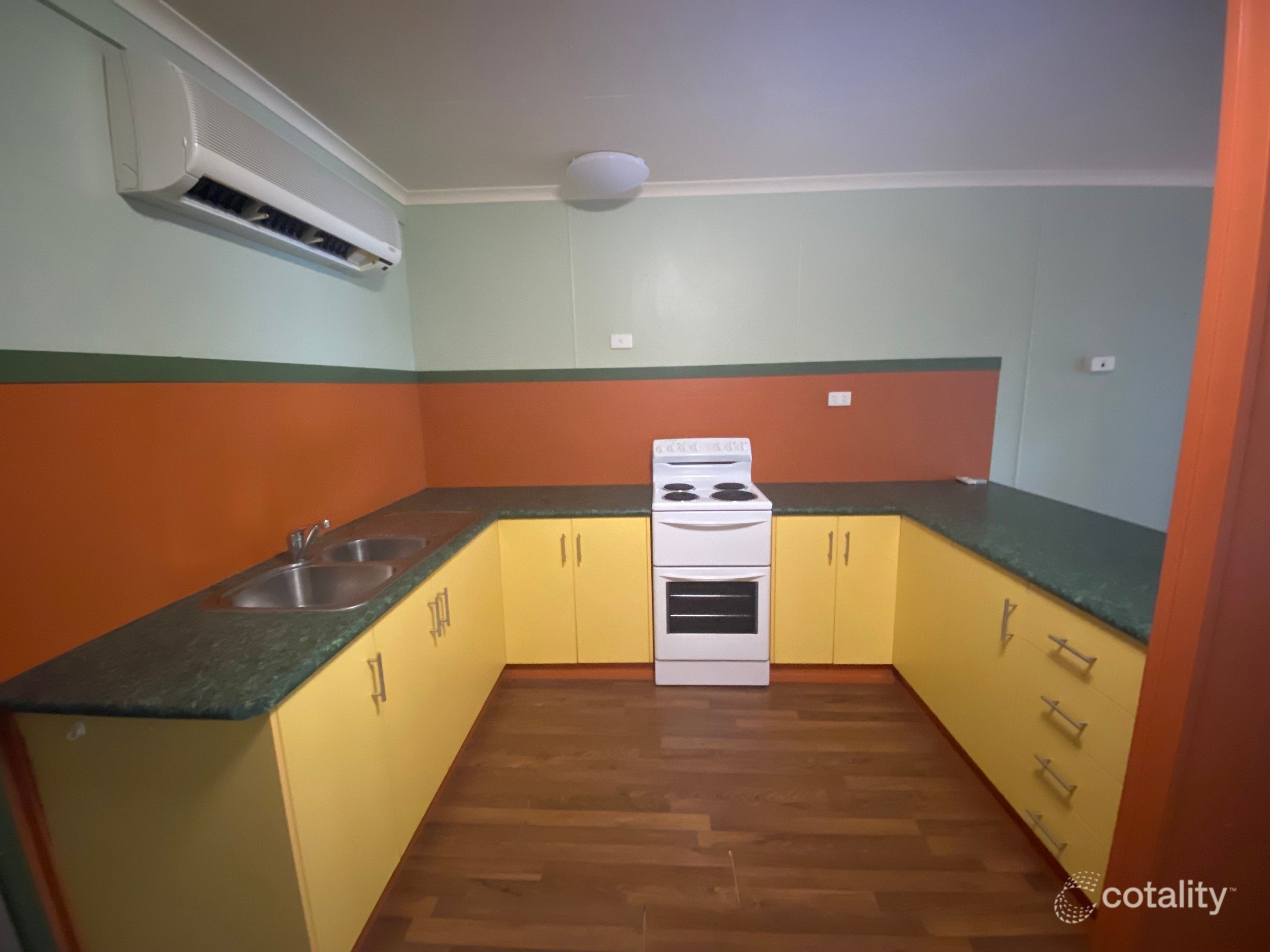 2/30 Langdon St, Sarina, QLD 4737