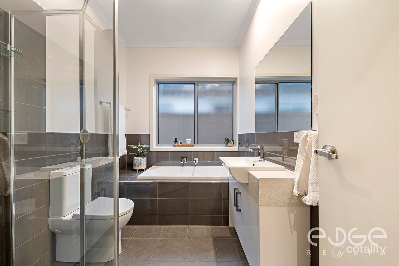 9a Blacks Rd, Hillcrest, SA 5086