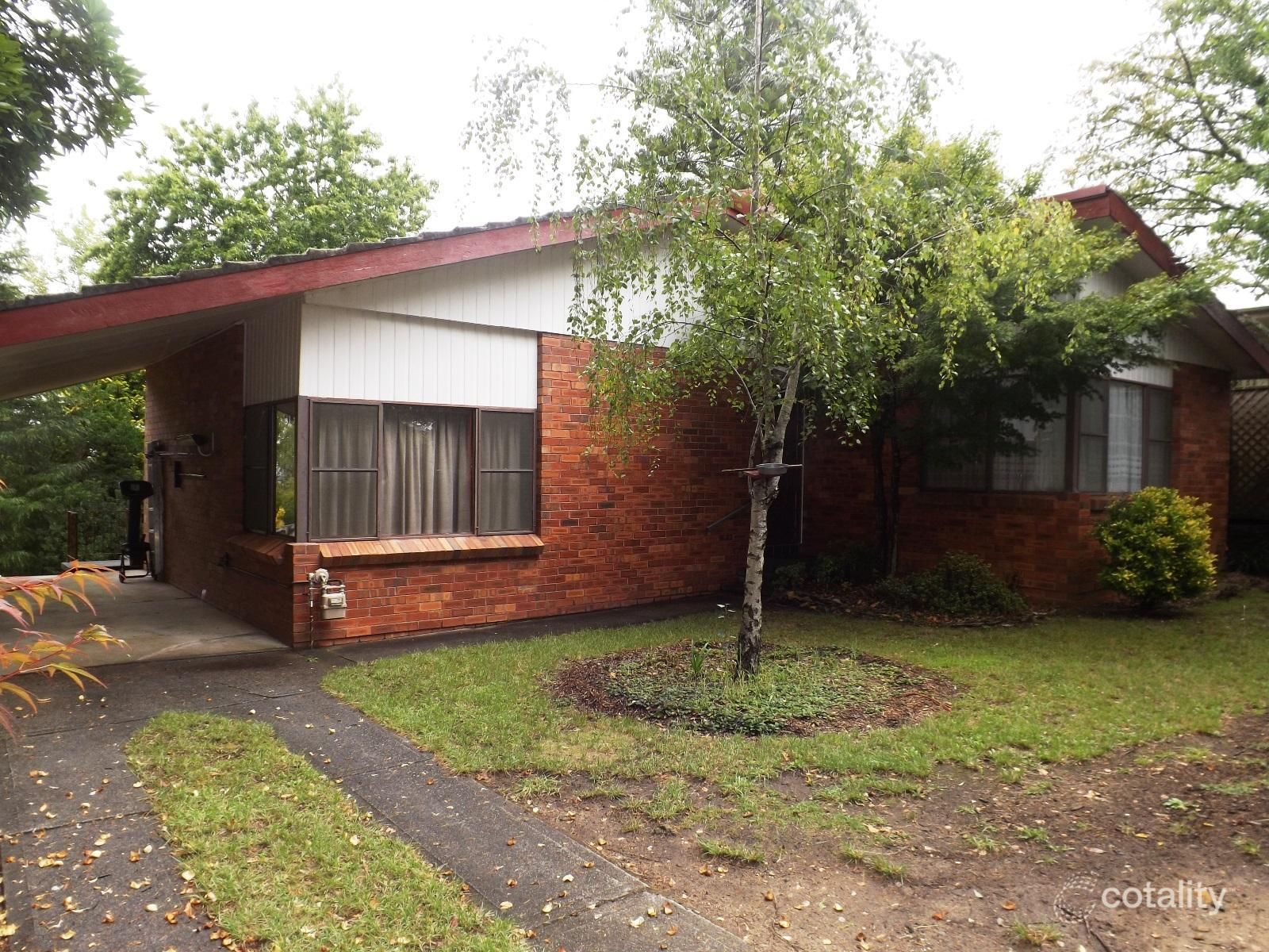 50 Blaxland Rd, Wentworth Falls, NSW 2782