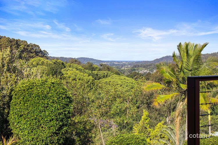 8 Pearl Pde, Nambour, QLD 4560