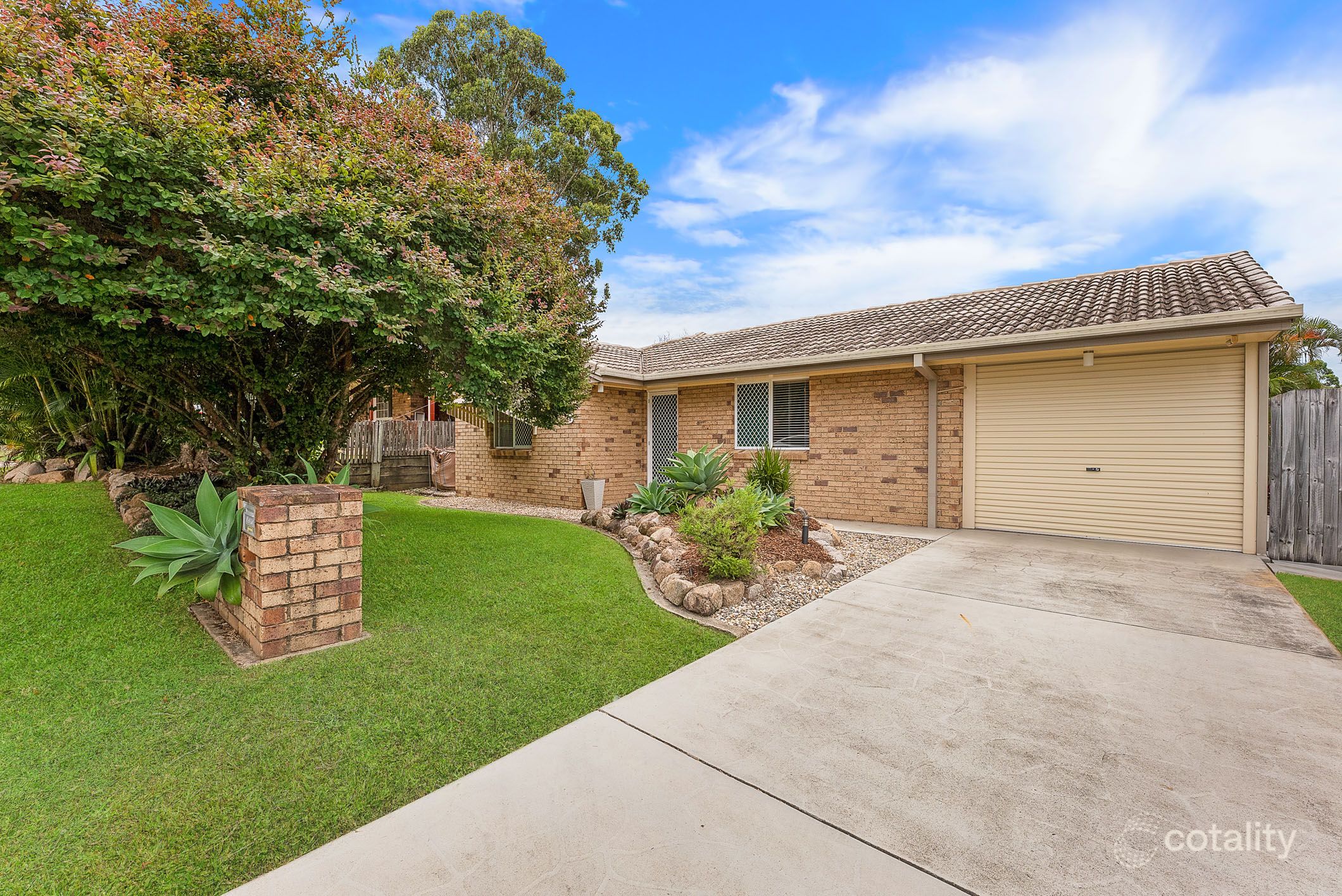 5 Newlands Ave, Petrie, QLD 4502