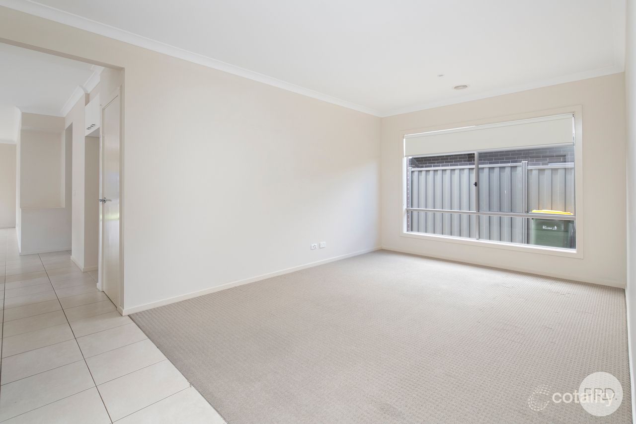 17 Marshall Rd, Lucas, VIC 3350