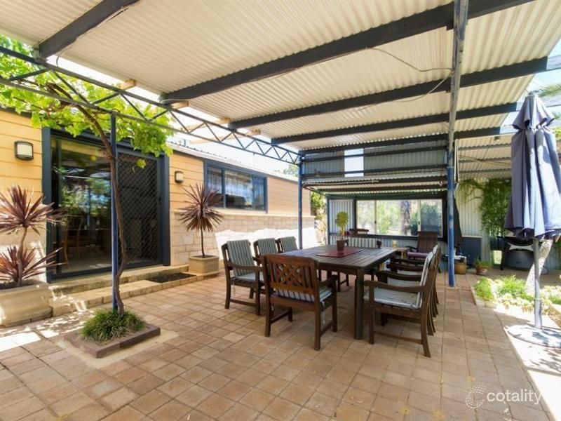 24 Banksia Way, Nilgen, WA 6044