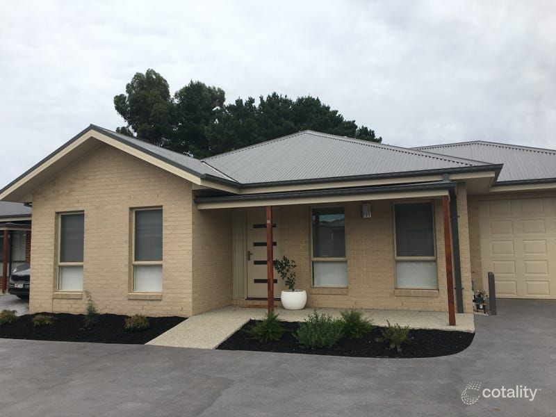 12/1 Roger St, Romsey, VIC 3434