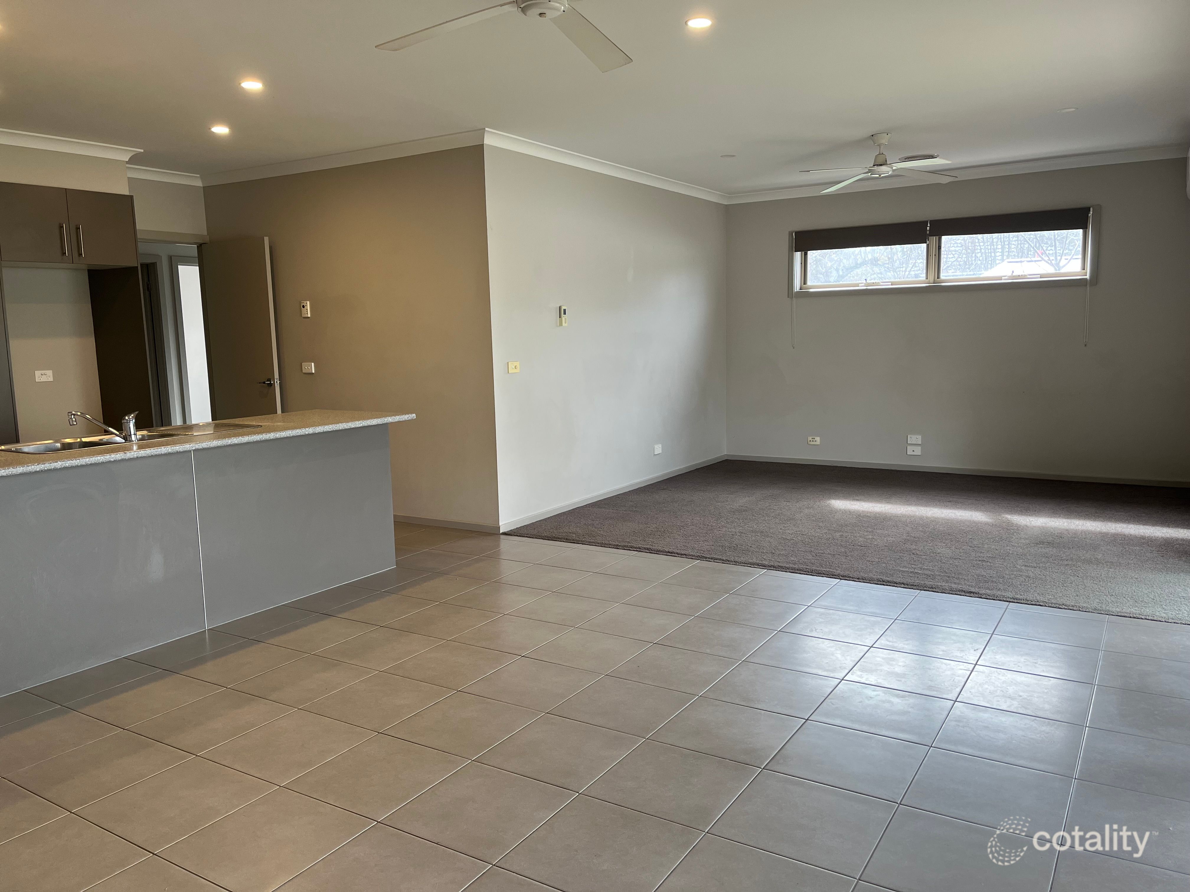2b Hering Ct, Thomson, VIC 3219