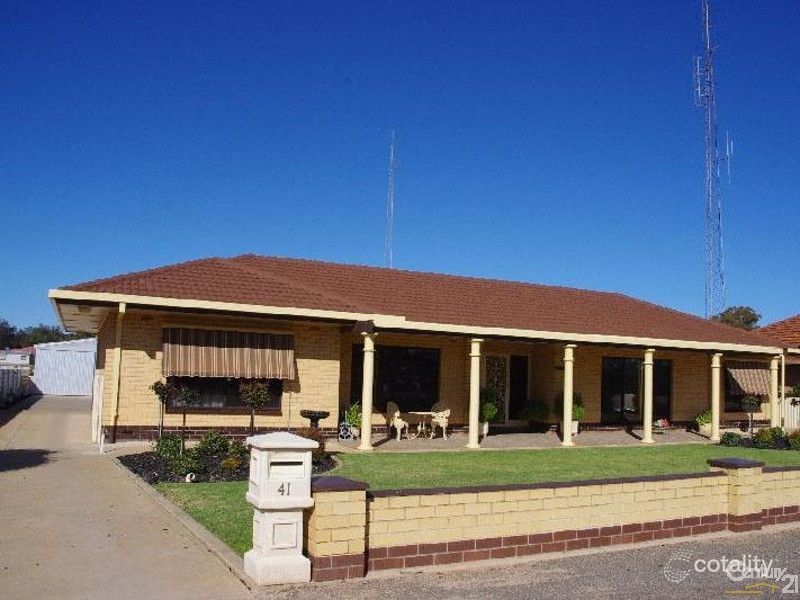 41 Bay Rd, Moonta Bay, SA 5558