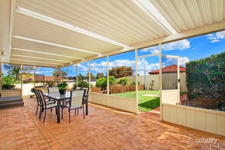 1 Congo Pl, Kearns, NSW 2558