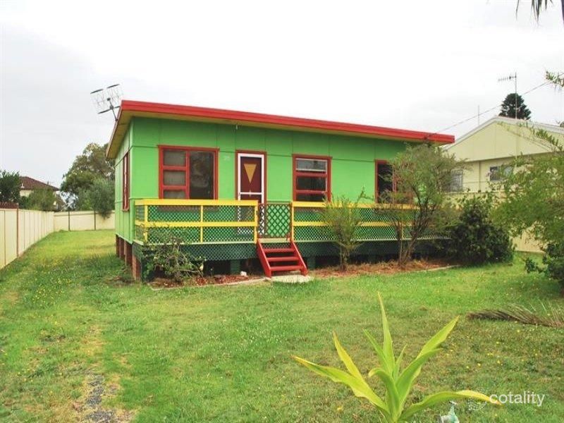 20 Manuka Pde, Gorokan, NSW 2263