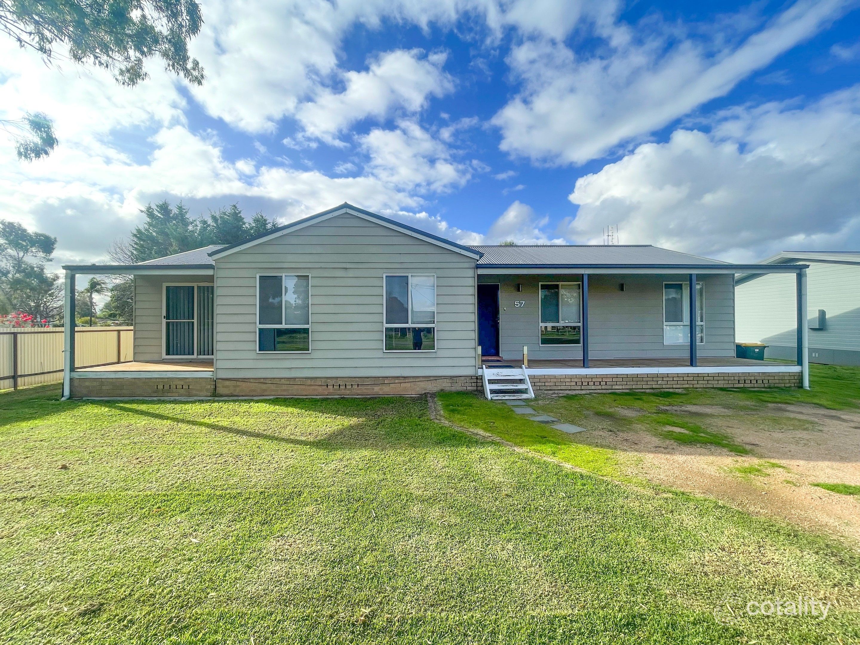 57 Oberon St, Eugowra, NSW 2806