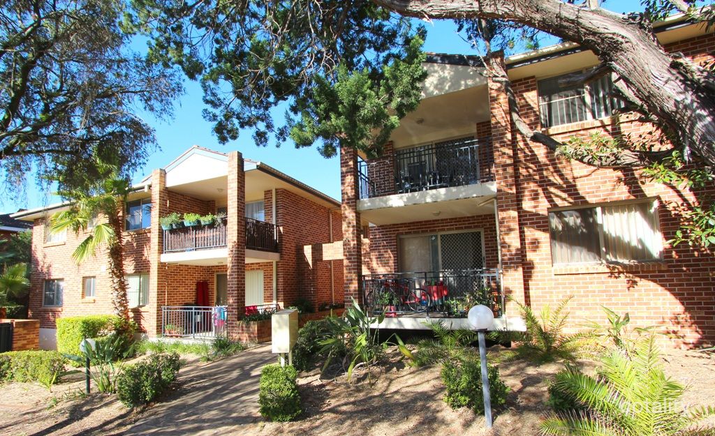 2/26-32 Shaftesbury St, Carlton, NSW 2218