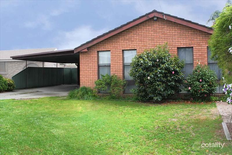 10 Cowper Ct, Milperra, NSW 2214