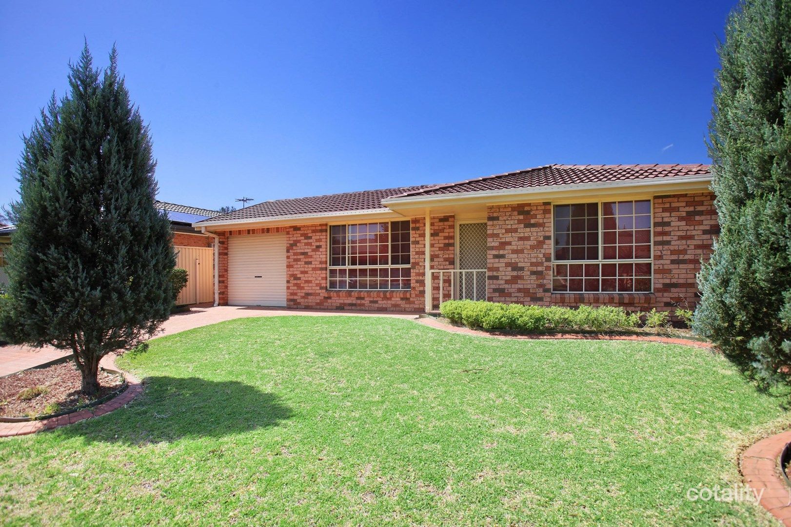 8 Willow Gr, Plumpton, NSW 2761