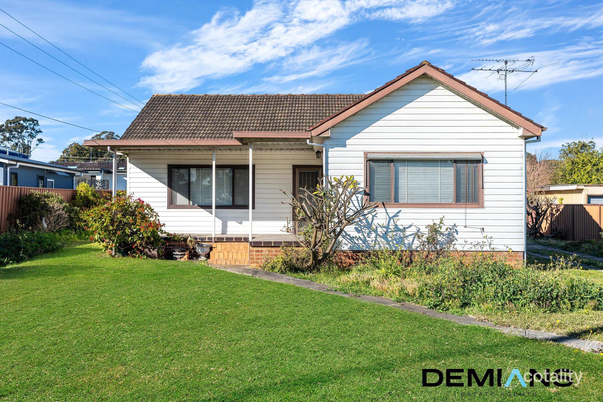 208 Nuwarra Rd, Moorebank, NSW 2170