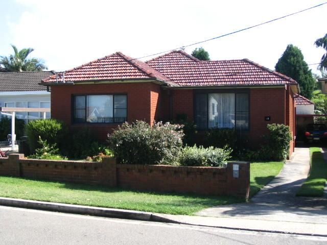 18 Ross St, North Curl Curl, NSW 2099