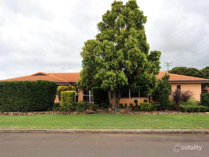 10 Richmond Dr, Wilsonton, QLD 4350