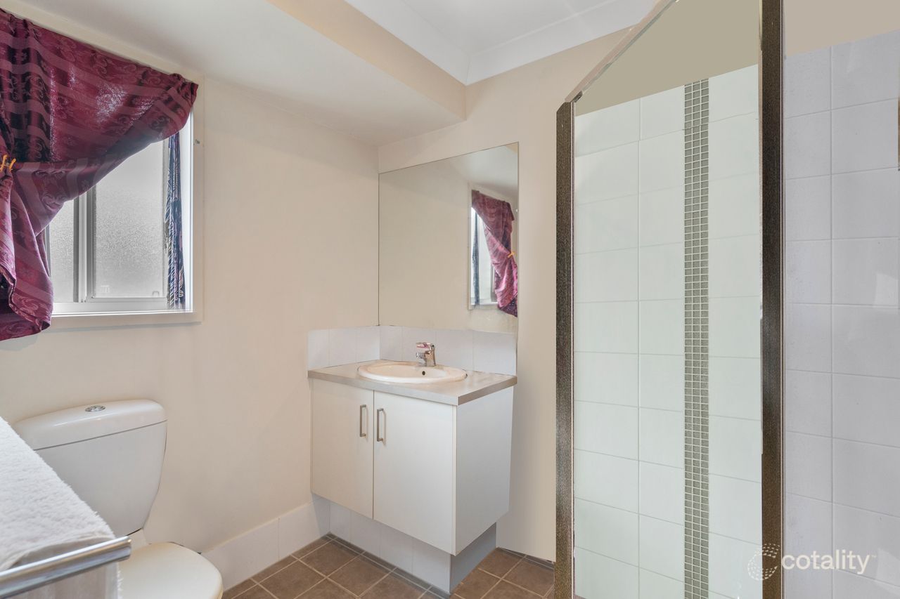 43 Oxford St, North Booval, QLD 4304