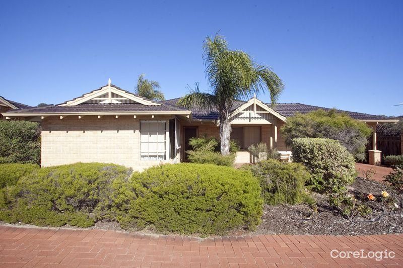 3/5 Brooks St, Kalamunda, WA 6076