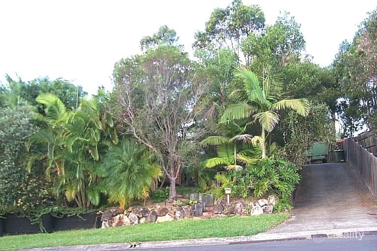 4 Newhaven Cres, Worongary, QLD 4213