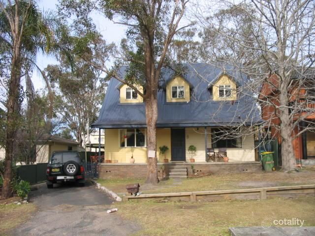 9 Kareelah Ave, Berkeley Vale, NSW 2261