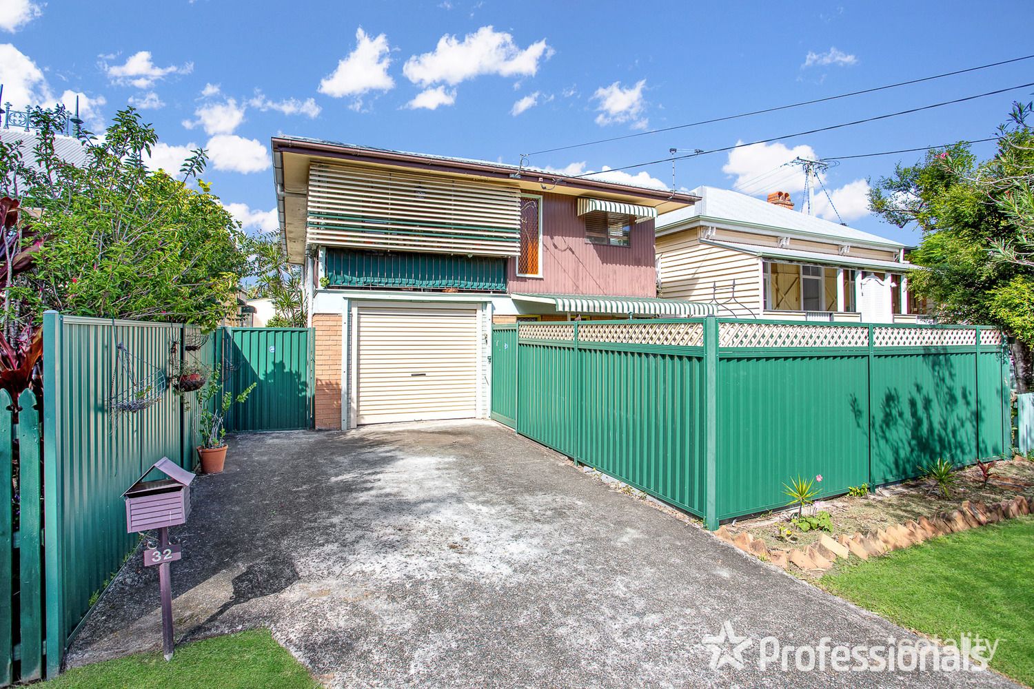 32 Palm Ave, Shorncliffe, QLD 4017
