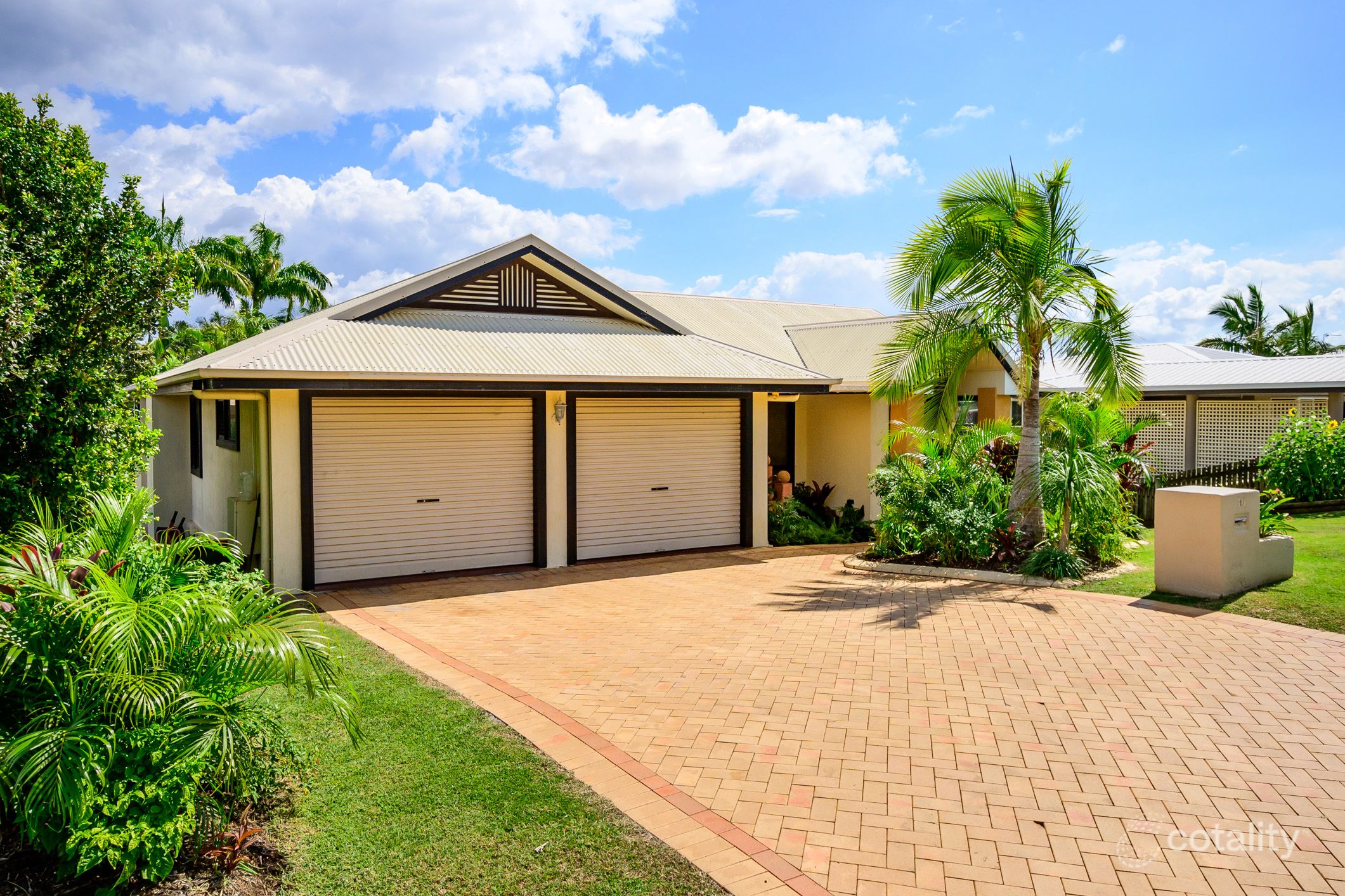17 Coolibah St, Kin Kora, QLD 4680