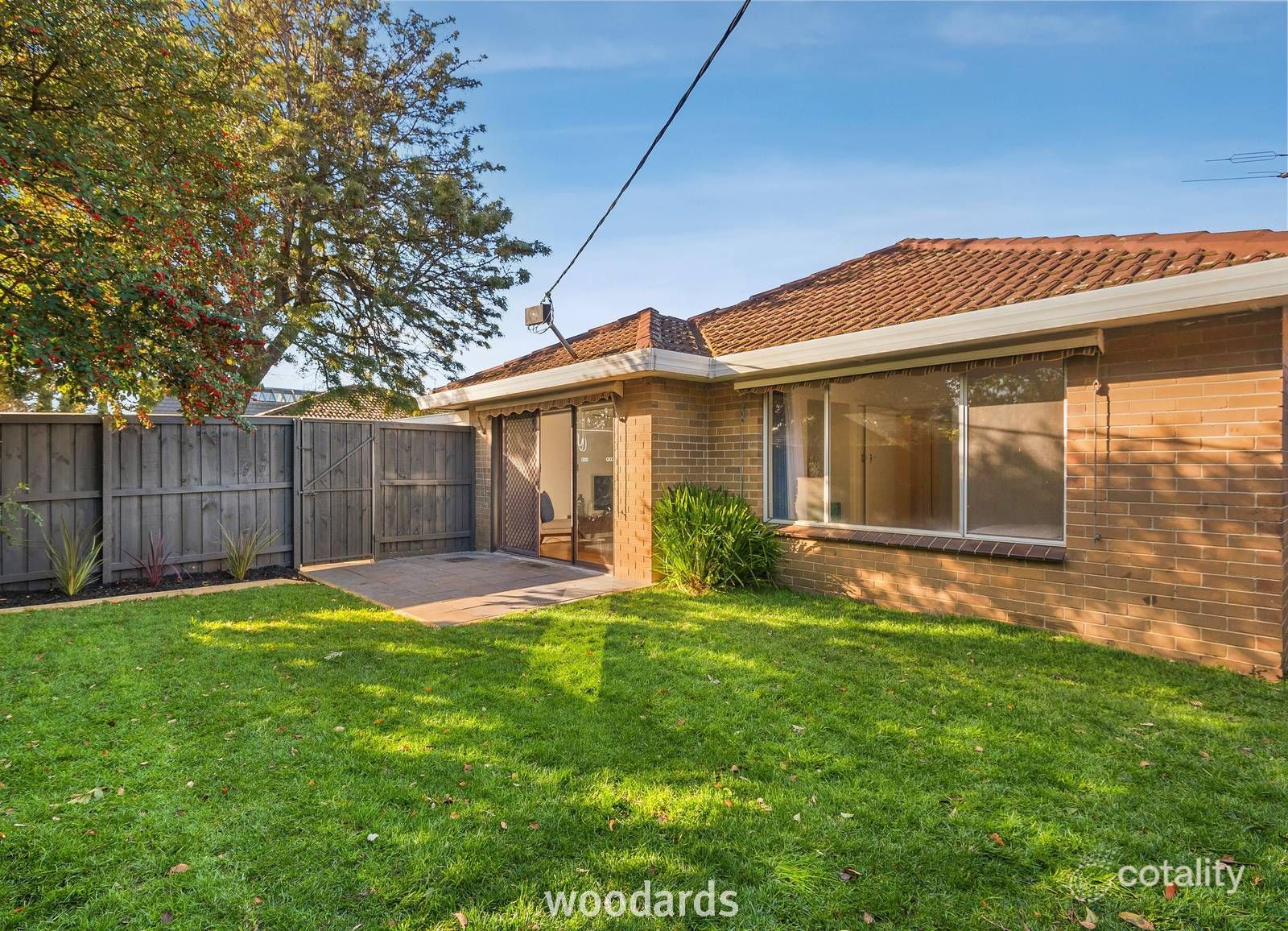 1/12 Hotham St, Hughesdale, VIC 3166