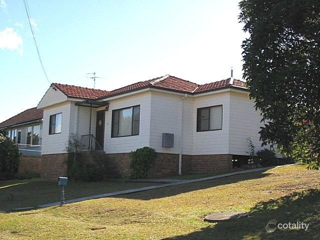 24 Lovell Pde, Shortland, NSW 2307