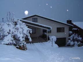 10 Candlebark Cct, Jindabyne, NSW 2627