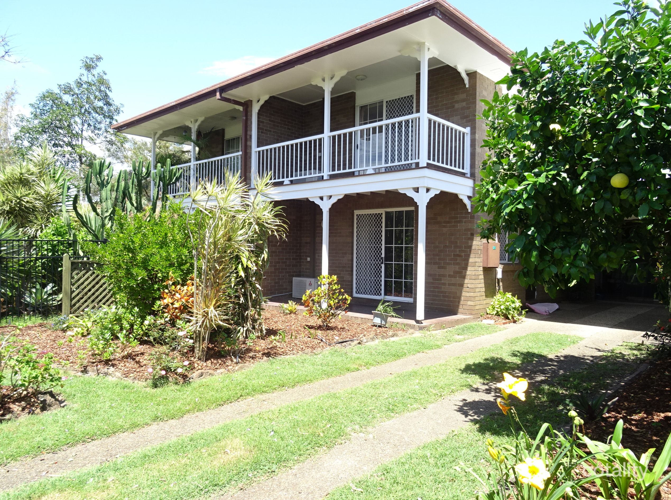 2/14 Warrie Cl, Paradise Point, QLD 4216