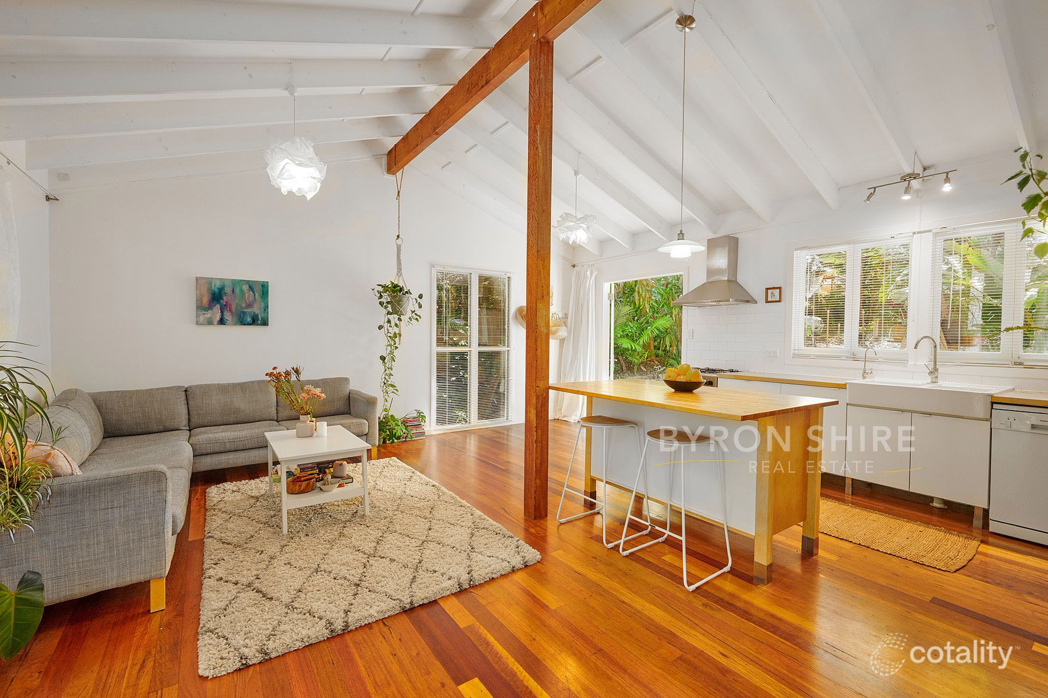 5 Warrambool Rd, Ocean Shores, NSW 2483