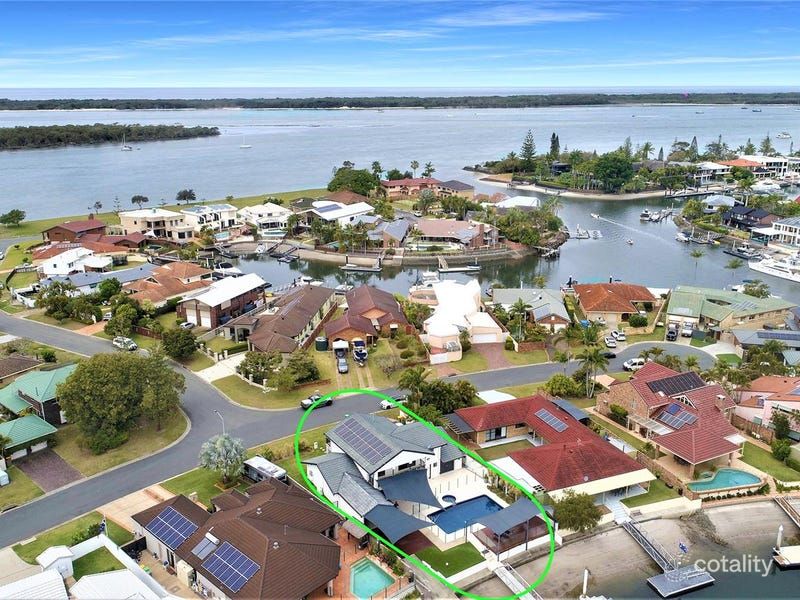 22 Rabaul Ave, Runaway Bay, QLD 4216