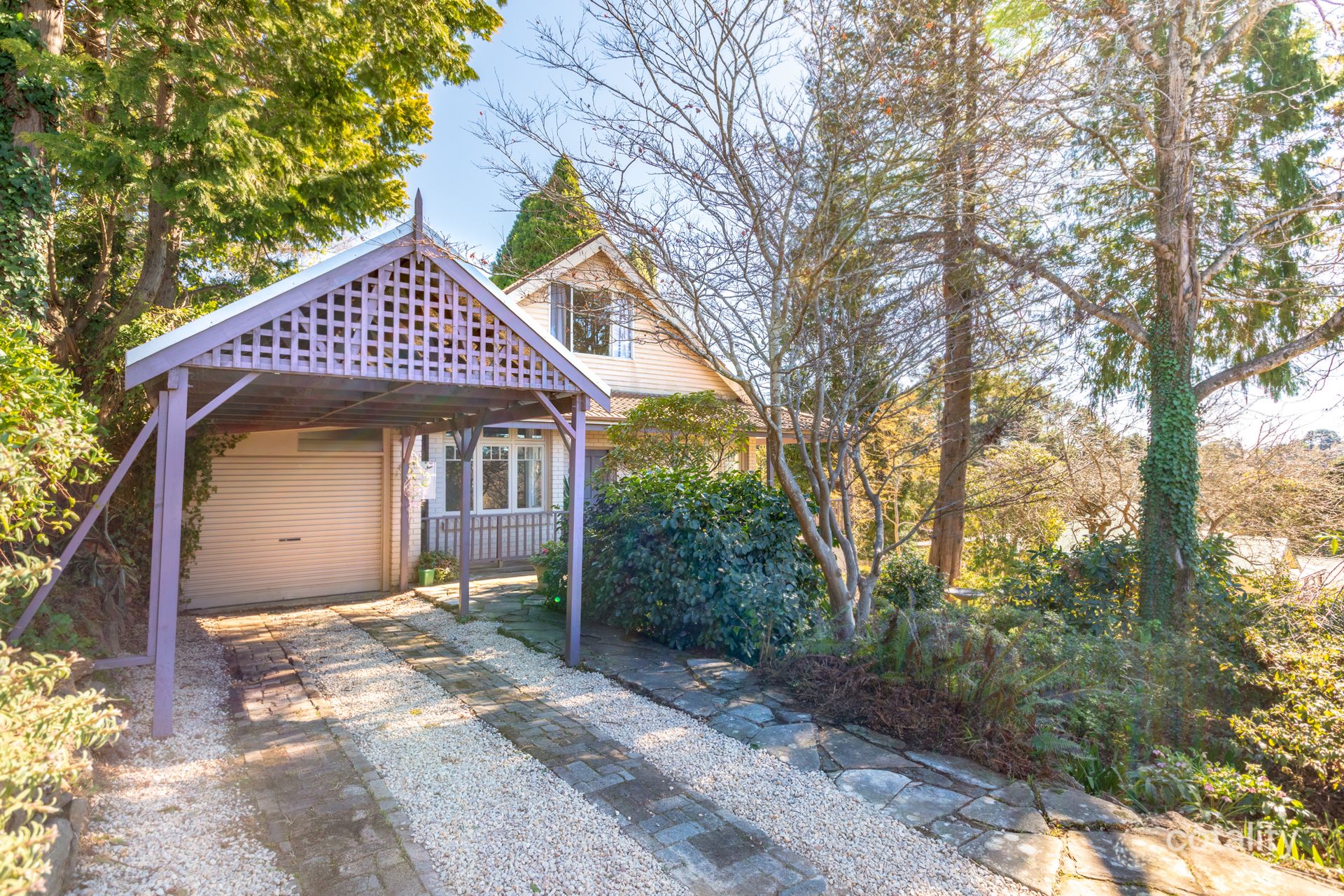 18 East View Ave, Leura, NSW 2780