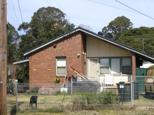 8 Luzon Ave, Lethbridge Park, NSW 2770