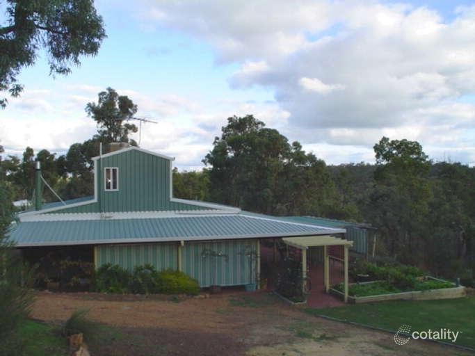 4 Brook Cl, Morangup, WA 6083