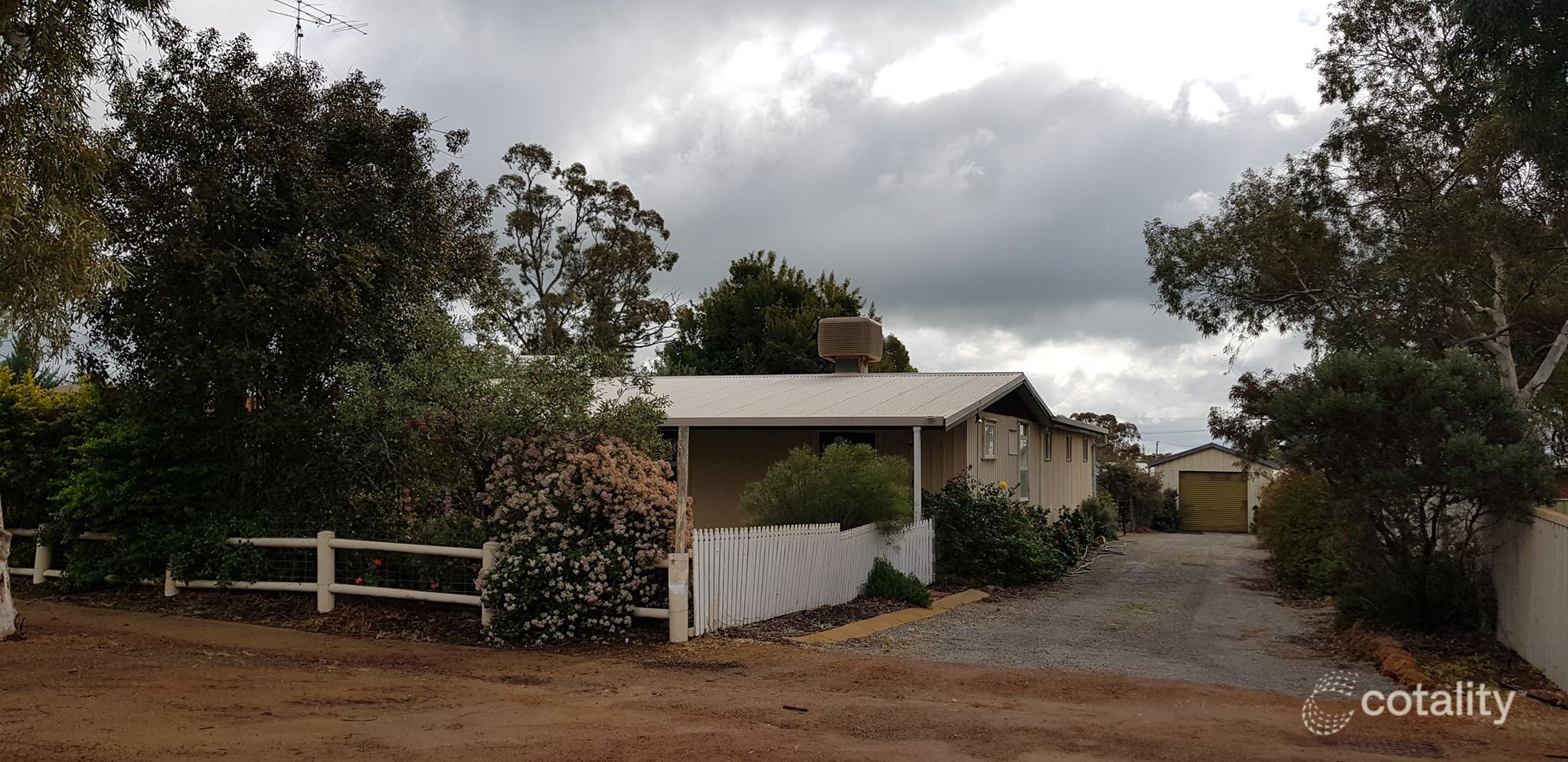 4 Shannon St, Dalwallinu, WA 6609