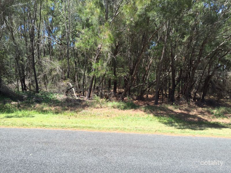 10 Hume St, Russell Island, QLD 4184