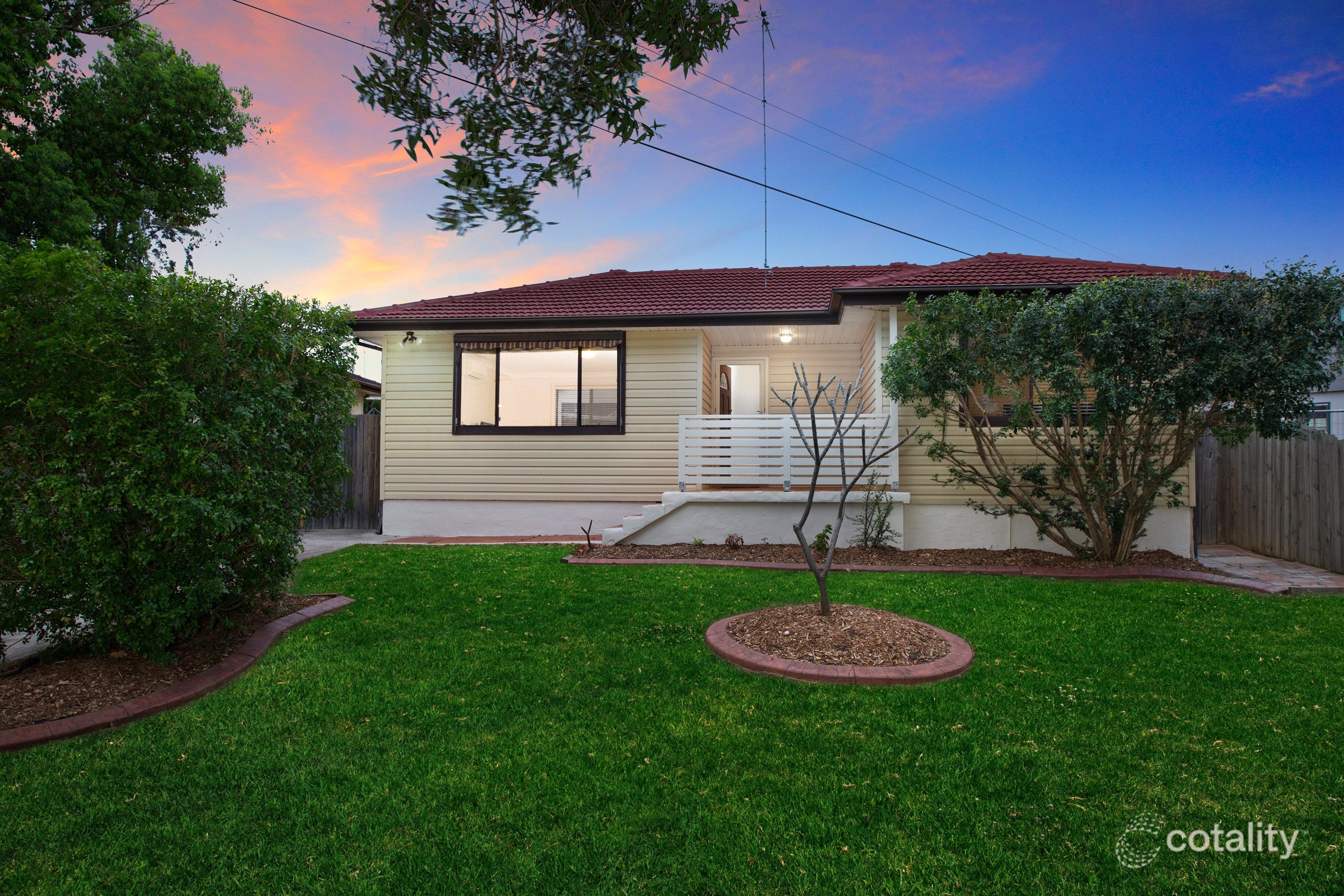 9 Marnpar Rd, Seven Hills, NSW 2147