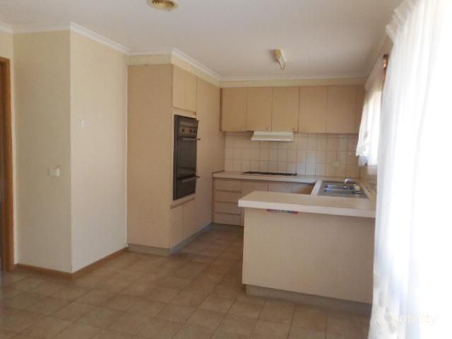 6 Dunkeld St, Meadow Heights, VIC 3048