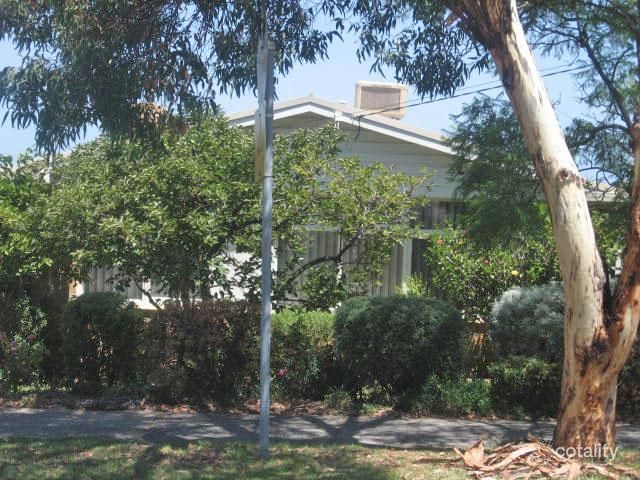 17 Josephine St, Oak Park, VIC 3046