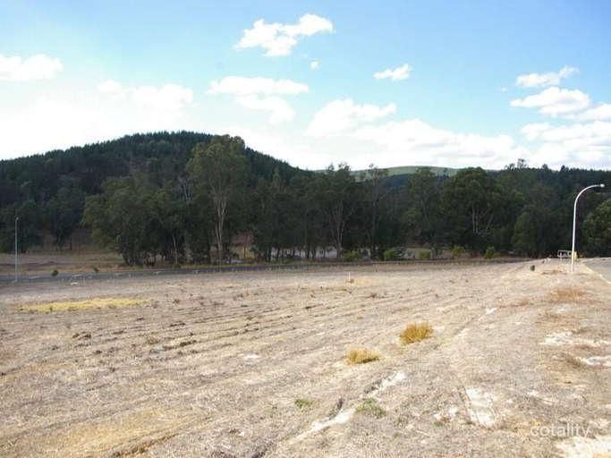 9 Hitchcock Dr, Nannup, WA 6275