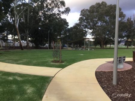 30c Weston St, Maddington, WA 6109